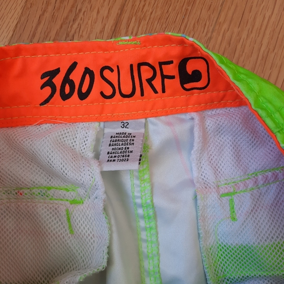 360Surf board shorts - Picture 3 of 6
